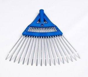 SCOPA FOGLIE FILO PIATTO C/MANICO PROF.